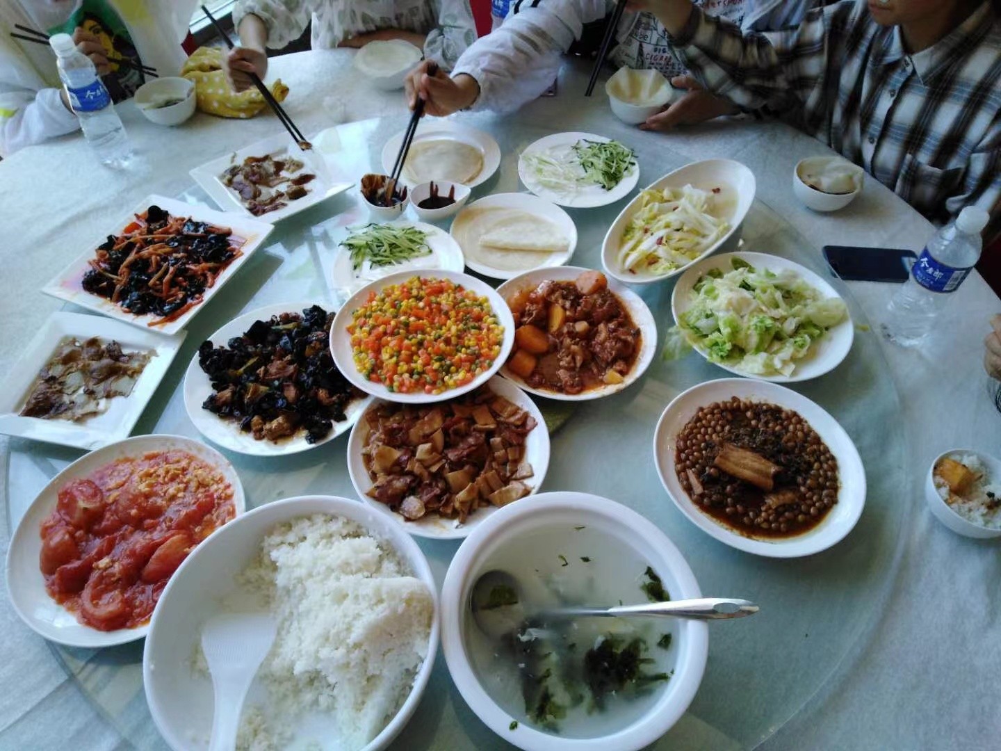 餐饮